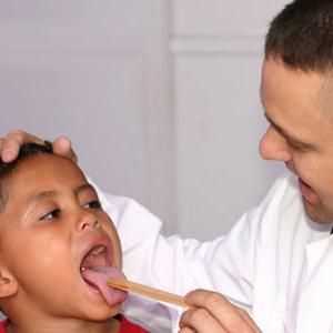 Как да изберем лечение на фарингит при дете