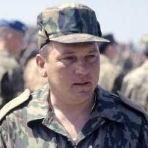 Кой не харесва генерал Шаманов с войнствената му откровеност