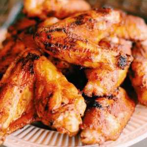 Пилешки крила във фурната: рецепти, функции за готвене и рецензии