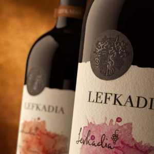 "Лефкада", вино: бяло сухо, червено сухо. Сортовете от грозде за винопроизводство