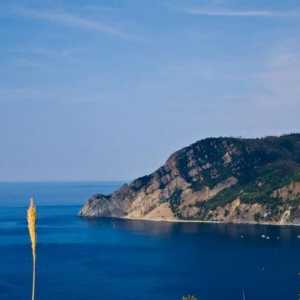 Лигурийско море в Италия: прегледи на туристи и интересни факти