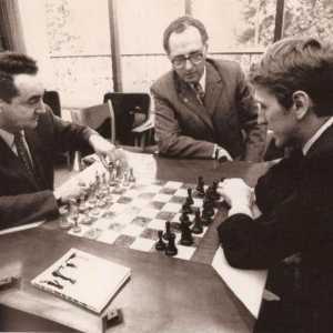 Марк Евгениевич Тайманов: постижения и личен живот на шахматист