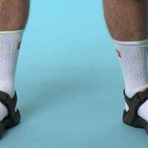 Мъжки сандали с чорапи - това не е модерно