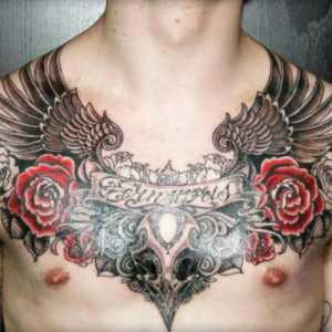 Мъжка татуировка върху гръдната кост: разнообразие от стилове и опции за изображения