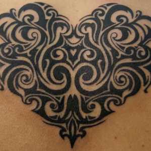 Какво Полинезия татуировка може да каже