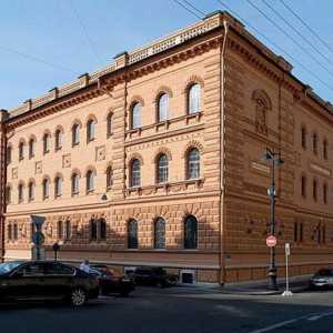 Официален визов център на Италия в Санкт Петербург: изисквания за документи и референции на клиенти