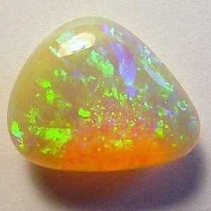 Пожар opals: произход и свойства на благородни минерали