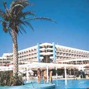 Хотел "Лаура Бийч", Кипър. Описание и отзиви