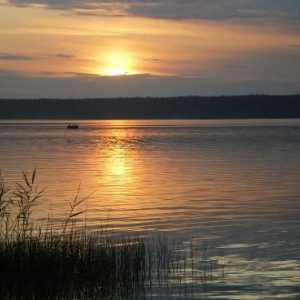 Езерото Lembolovskoe на Карелския остров