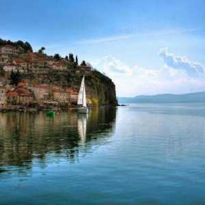 Охридското езеро: почивка и неговите характеристики