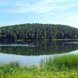 Езерото Пешаное (територия Алтай): описание на язовира, отдих, риболов