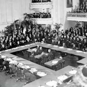 Парижката мирна конференция от 1919-1920.