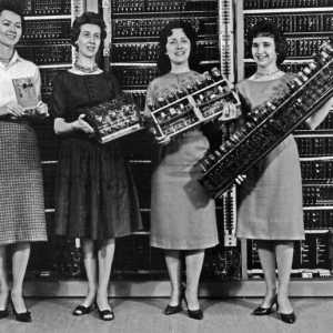 Първите електронни компютри