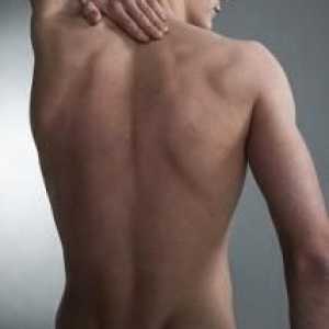 Защо възниква болка между раменните остриета?