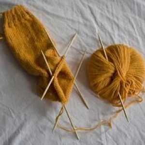 Наръчник за начинаещи needlewomen: как да плета чорап с игли за плетене