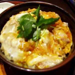Пригответе японско ястие "Oyakodon"?