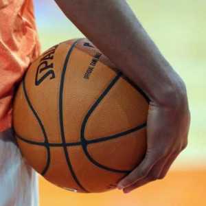 Бързина в баскетбола: какво се отнася до него и какъв вид наказание носи