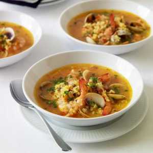 Рецептата за супа от морски дарове: много полезна, вкусна и задоволяваща