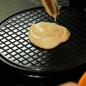 Рецепта за вафлени тубули в вафлата. Пълнене и тесто за вафлени тубули