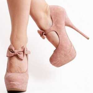 Розови обувки: трябва да има!