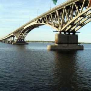 Мостът Саратов е 50-годишен символ на града