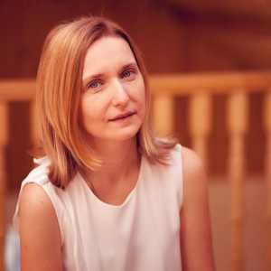 Семеен психолог Лариса Суркова: биография