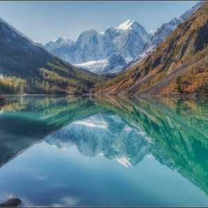 Шавински езера в Алтай. Горското Шавлинско езеро. Долно Шалинско езеро