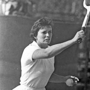 Съветската тенисистка Дмитриева Анна Владимировна: биография