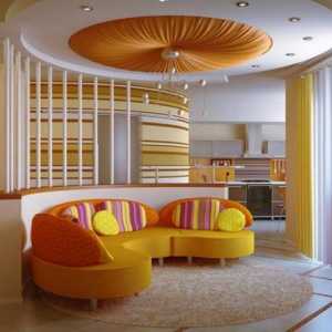 Модерен интериор на хола в светли тонове. Всекидневна в ярки цветове с ярки акценти (снимка)
