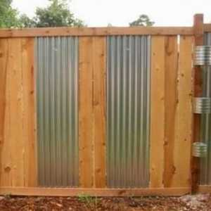 Полюси за ограда от велпапе: дърво, метал, бетон