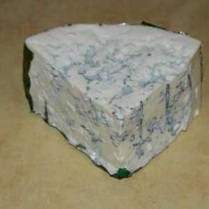 Сирене със синя форма "Dor blu" - вкусен и полезен продукт