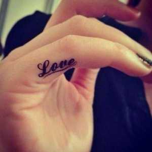 Любов татуировки: популярни версии