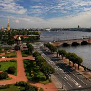 Площад "Троица" в Санкт Петербург: история и забележителности