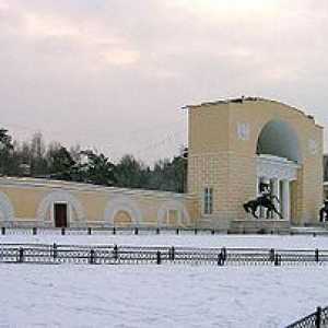 Golitsyn Manor: музей, парк и църква