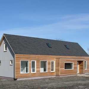 Монтаж на PVC дограма в дървена къща - прилагане на нови технологии в подреждането на селска къща
