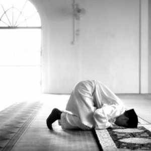 Сутрешна молитва - Фаджър: колко рака, време. Молитва в исляма