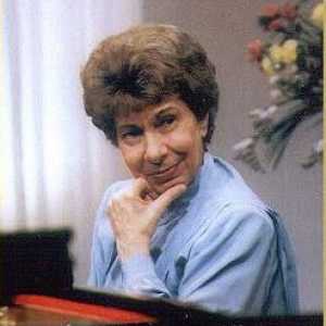 Вера Горностаева: биография на изключителен пианист