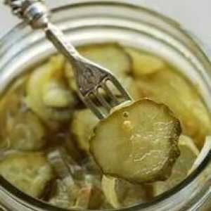 Вкусни и хрупкави краставици "Nezhinsky": рецепта за поетапно подготовка