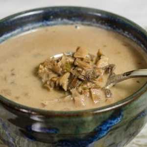 Вкусна и богата супа от гъби от сушени гъби: рецепта