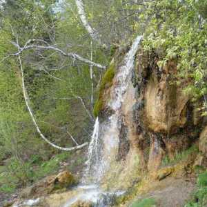 Плакунският водопад (регион Перм) е перлата на Урал