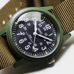 Военна часовника. Ръчен часовник за мъже с военни символи
