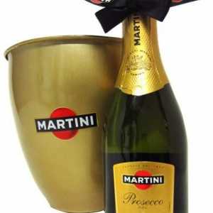 Изберете, пийте и яжте пенливо вино Мартини Просеко