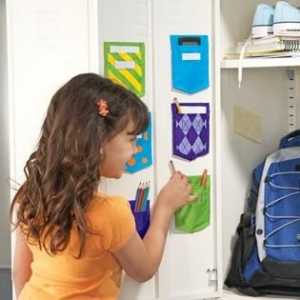 Защо се нуждаете от джоба в шкафчето за детска градина и как да го направите сами?