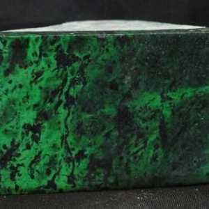 Jadeite - свойствата на камъка и неговото значение. Нанасяне на ядеит за декорация и декориране