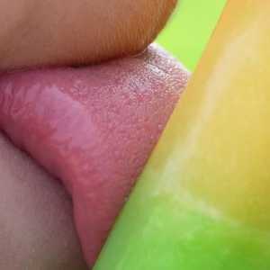 Жълто покритие върху езика на детето: лечение, причини и придружаващи симптоми