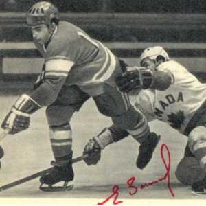 Зимин Юджийн - хокеен играч, който вкара първите канадски професионалисти от легендарната 1972 серия