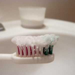 Зъб на прах: вреда и полза, прегледи, препоръки на зъболекари